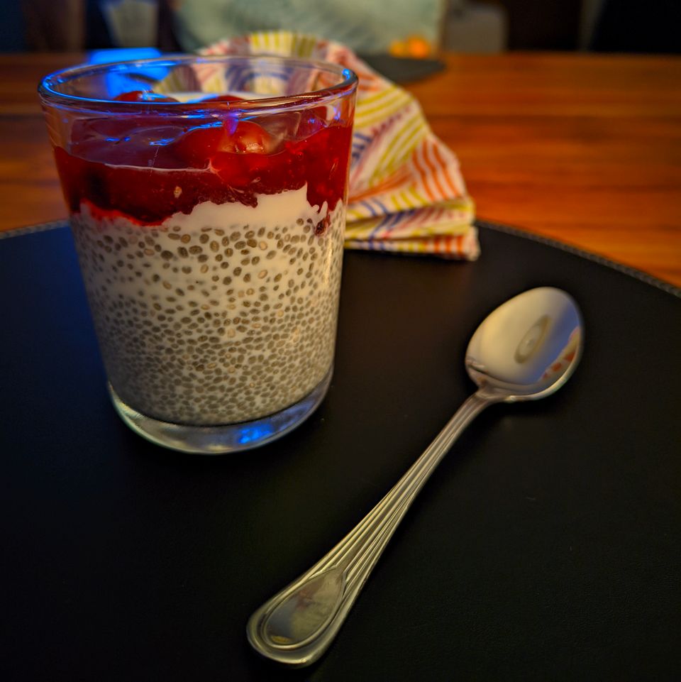 Beeren-Glückseligkeit Chia-Samen-Pudding: Eine nährstoffreiche Köstlichkeit